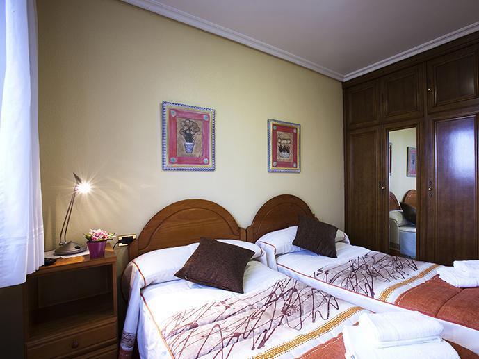 Pension Pasadena Pamplona Exteriör bild