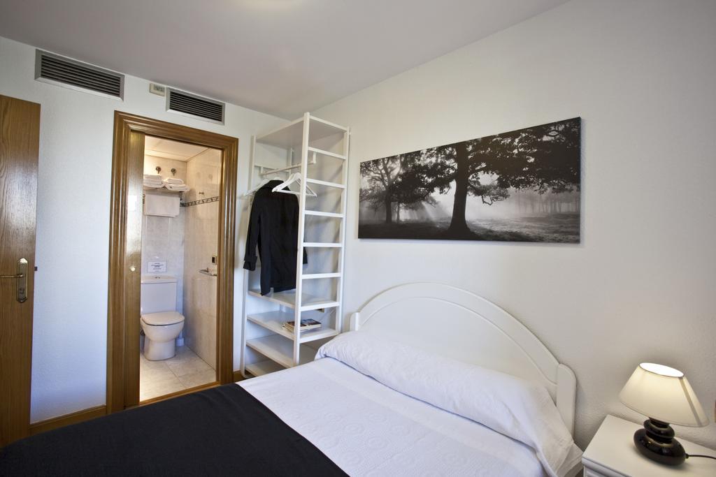 Pension Pasadena Pamplona Exteriör bild