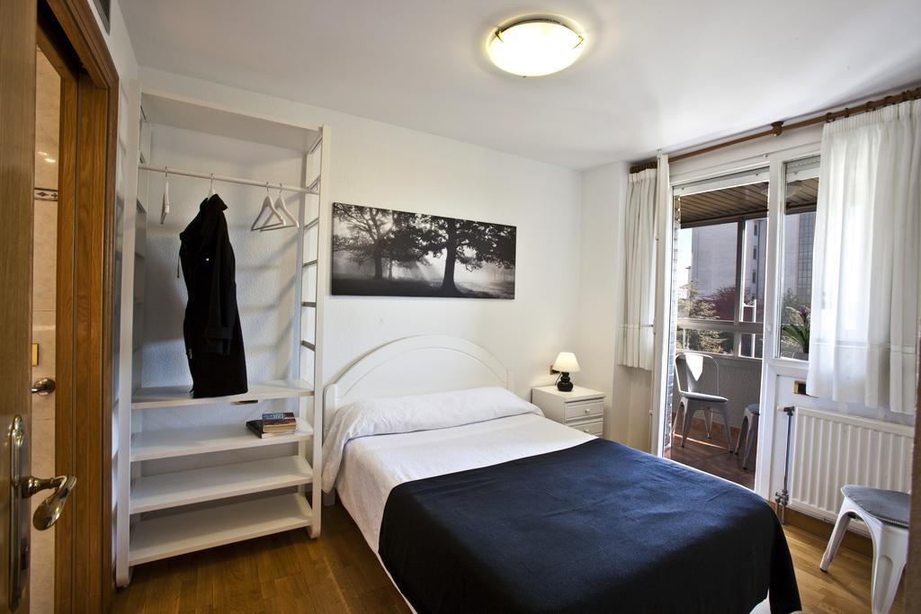 Pension Pasadena Pamplona Exteriör bild
