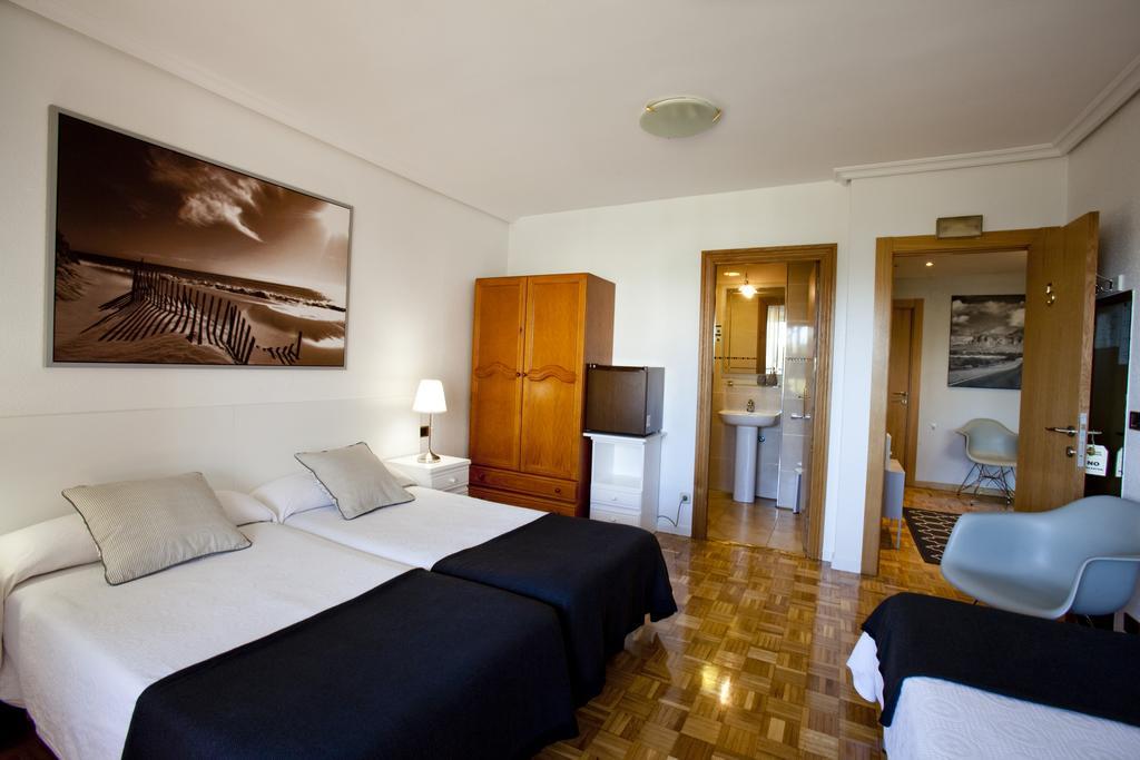 Pension Pasadena Pamplona Exteriör bild