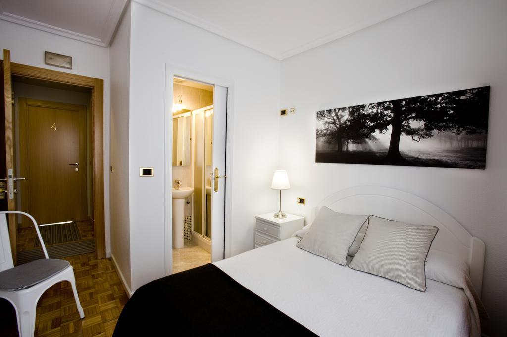 Pension Pasadena Pamplona Exteriör bild