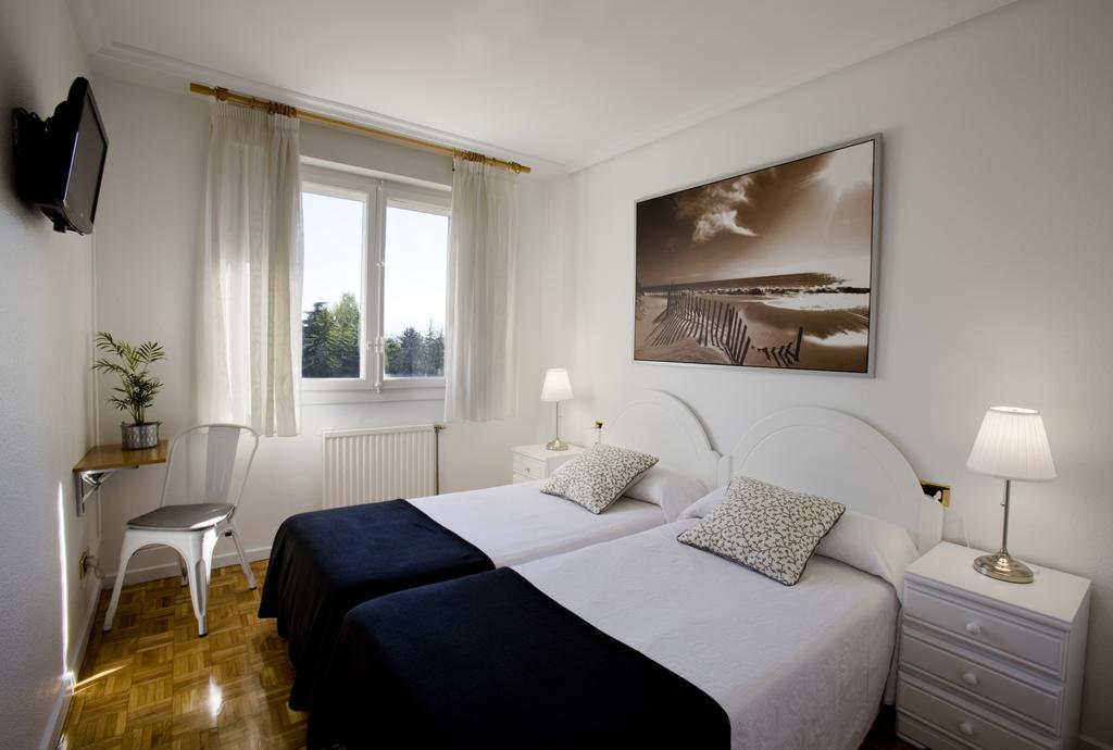 Pension Pasadena Pamplona Exteriör bild
